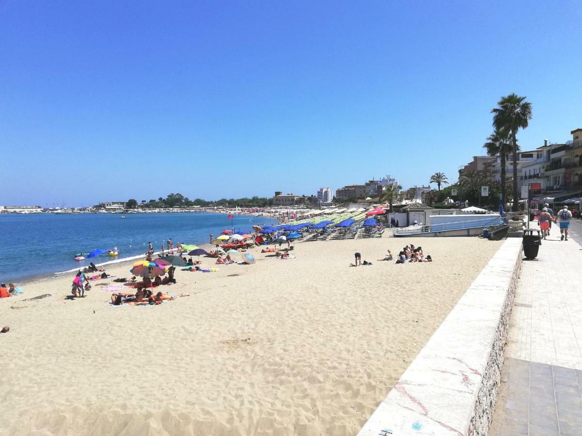 Nino'S Apartments Giardini Naxos Exterior photo